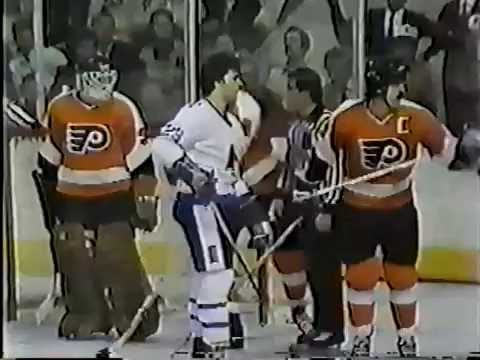 Apr.12/1981 Philadelphia Flyers – Quebec Nordiques g.4 (1)