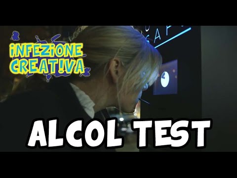 Il battimento sulla moglie di video in linea Descrizione di delirium tremens di unallucinazione