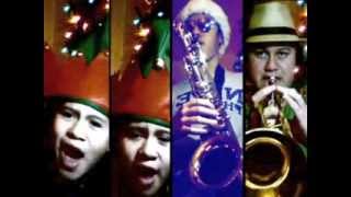 Rockin&#39; Around the Christmas Tree - Robert, Chris, and Rayah Are Back!