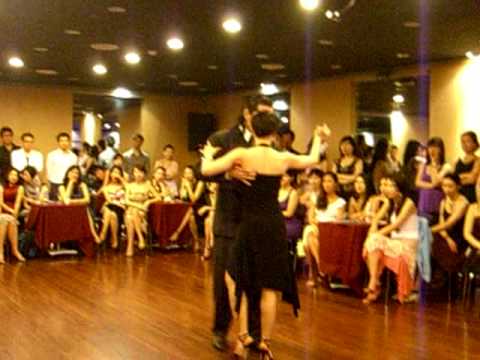  Wei-ning Chen  and  Gustavo Lin  are  dancing  to  the  tango  "  Pata Ancha  "