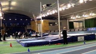 preview picture of video 'Daniel Gardner 4.90m o - McCain Indoor City Challenge'