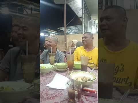 Samer suruh mat Atim bawa ic bila keluar jalan2