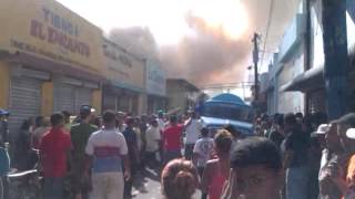 preview picture of video 'Terrible Castatrofe de incendio en S.F.M'