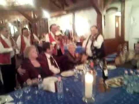 Pataky Attila családjával nótázik (Mi muzsikus lelkek...)