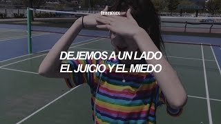 Miley Cyrus &amp; Dolly Parton - Rainbowland (español)