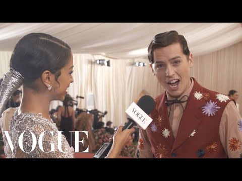 Cole Sprouse on Inspiration Behind His Met Gala Look｜Met Gala 2019 With Liza Koshy｜Vogue (Cole Sprouse on the Inspiration Behind His Met Gala Look | Met Gala 2019 With Liza Koshy | Vogue)