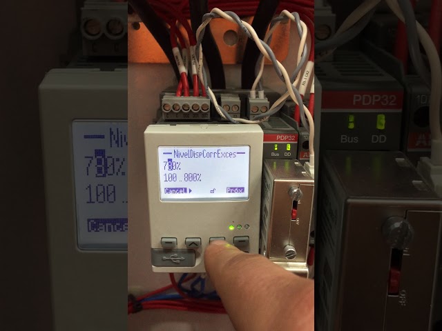 Vídeo relacionado con Abb-entrelec - Módulo comunicación profibus pdp32.0 umc100.3