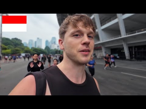 FIRST TIME Jogging at GBK in Jakarta, Indonesia 🇮🇩