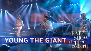 Young The Giant Performs 'Simplify'