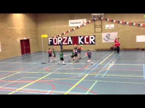 Vriendenschaar D1 uit tegen KCR D1