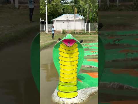 who can cross the snake path without taking a splash ?