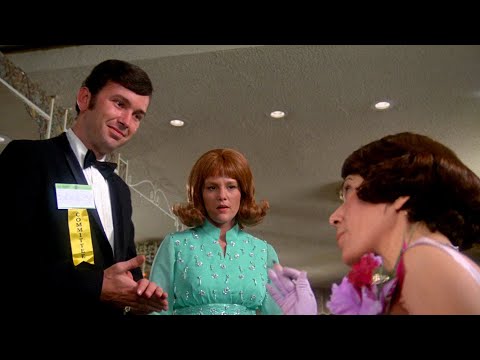 WHAT'S UP, DOC? (1972) Clip - Madeline Kahn