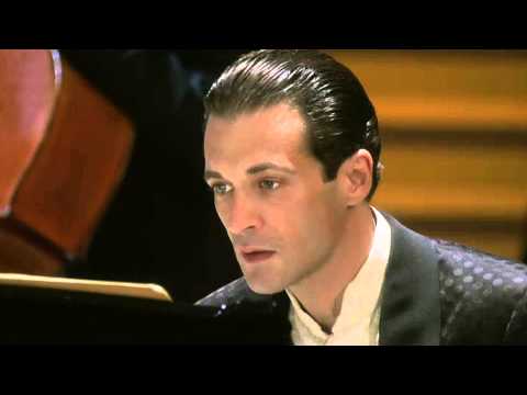 Mauricio Vallina plays Liszt - Verdi, Parafrasi Rigoletto