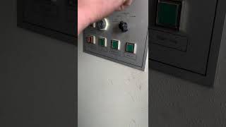 Groupe électrogène diesel AEG AEG DKBH 4285/04 215 KVA / MWM 185kw/252ps V12 à vendre - Image 4 | Machineryline FR Groupe électrogène diesel AEG AEG DKBH 4285/04 215 KVA / MWM 185kw/252ps V12 | Image 4 - Machineryline