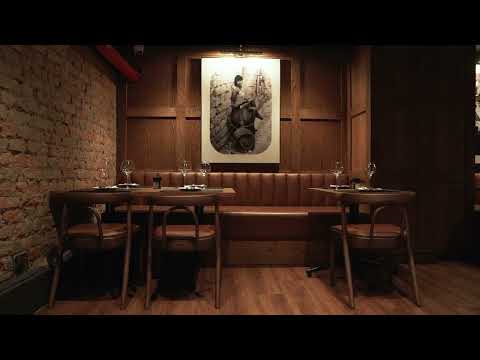 Alta Chairs at Bo-Vine | Timeless Design Meets City Dining ✨