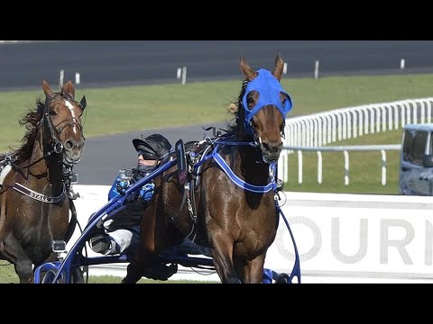 Elitloppet 2022 "ETONNANT"