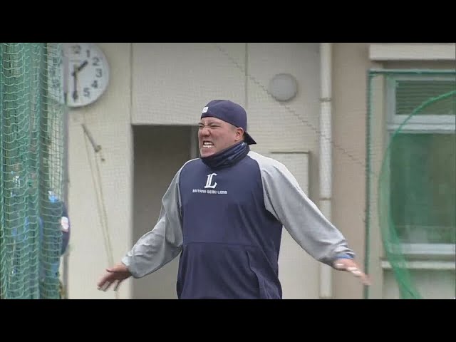 【春季キャンプ】ライオンズ・山川穂高が下半身強化のトレーニングで追い込む!! 2022年2月8日 埼玉西武ライオンズ