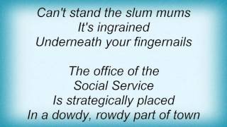 Morrissey - Slum Mums Lyrics