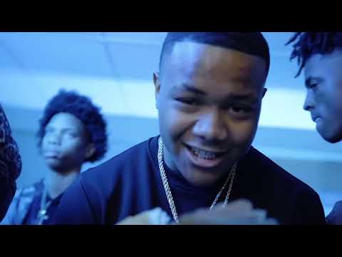 Yung Hunnit - Let Me In (Officlal Music Video) 2