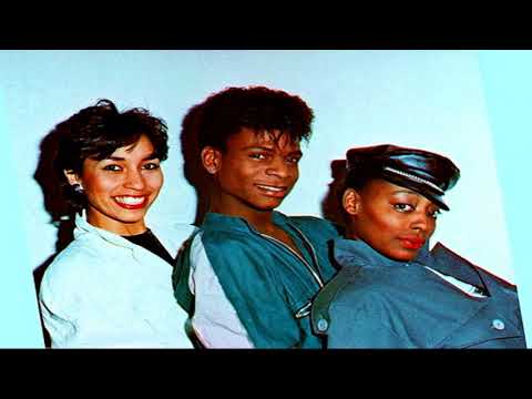 Digital Emotion – Get Up Action slowed