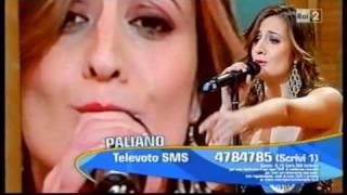 Elea D sings on TV " Sono come tu mi vuoi" su Rai 2