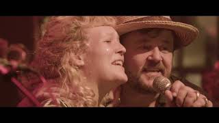 Scharlachrot *LIVE* - Patent Ochsner &amp; Reitschülerin am SommerREITfest 2019