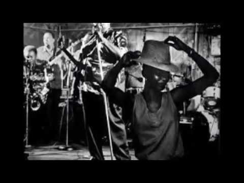 Big Walter Horton    ~   ''Shake Your Money Maker''  Live 1979