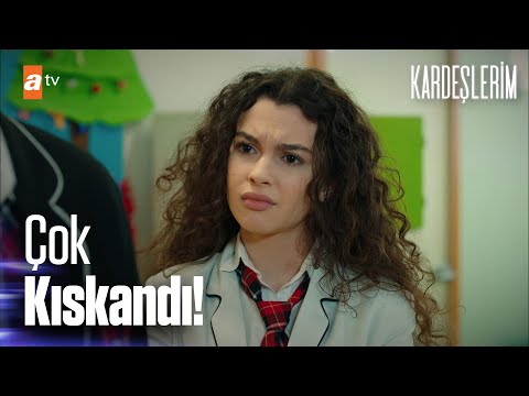 Asiye, Doruk'u kıskanırsa...😠 - Kardeşlerim 33. Bölüm