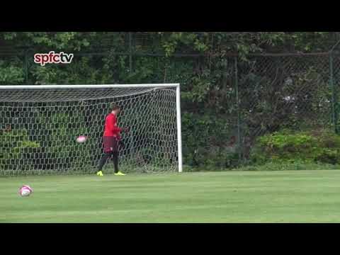 Gol de falta do Goleiro Jean no treino de hoje !