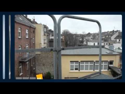 Unterbilk: Trendlage Medienhafen: Einraum-Apartment. Wohn-/Schlafraum mit großer Schlafcouch.