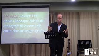 Sekreti i të qenit i kënaqur Filipianëve 4:10-13