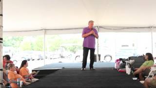 Eric Erickson sings 'The Wonder Of You' Elvis Week 2015
