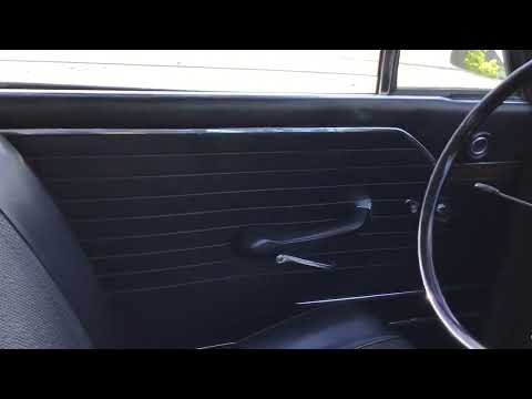 1967-BMW 1600-2 interior 3