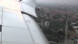 preview picture of video 'Onboard Singapore Airlines SQ368 B777-300ER (9V-SWK) Flight + Landing Milan MXP'