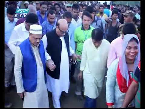 রোহিঙ্গা ক্যাম্পে ত্রাণের জন্যে দীর্ঘ লাইন থাকলেও সেনাবাহিনীর তত্ত্বাবধানে শৃঙ্খলা ফিরেছে