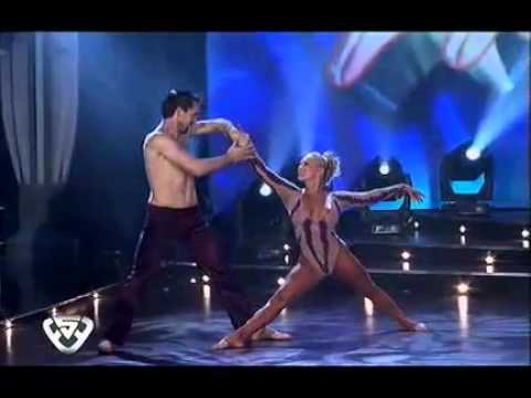 Showmatch 2011 - María Eugenia Rito bailó su adagio