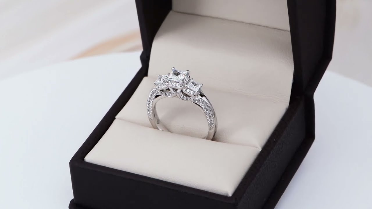 Anillo de compromiso en oro 14kt con zirconias en corte princesa | Joyería Alahas