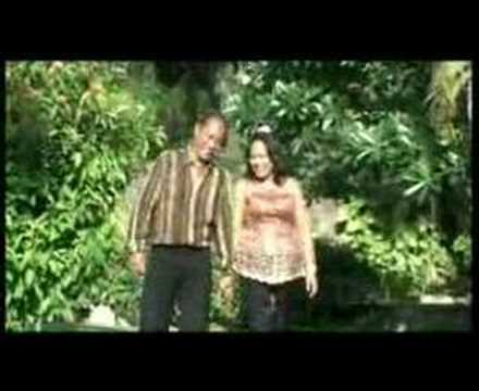 KAU BUKAN DIRIMU - THERESIA & EDU op BALI '06