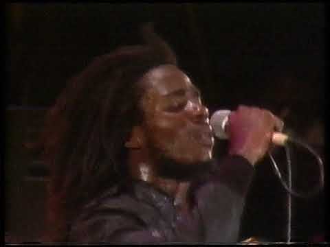 The Mighty Diamonds  -  Right Time  -  Live @ Reggae Sunsplash  1981.