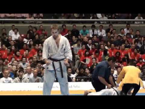 Patryk Sypien KO @ 10th World Open Kyokushin Karate Tournament