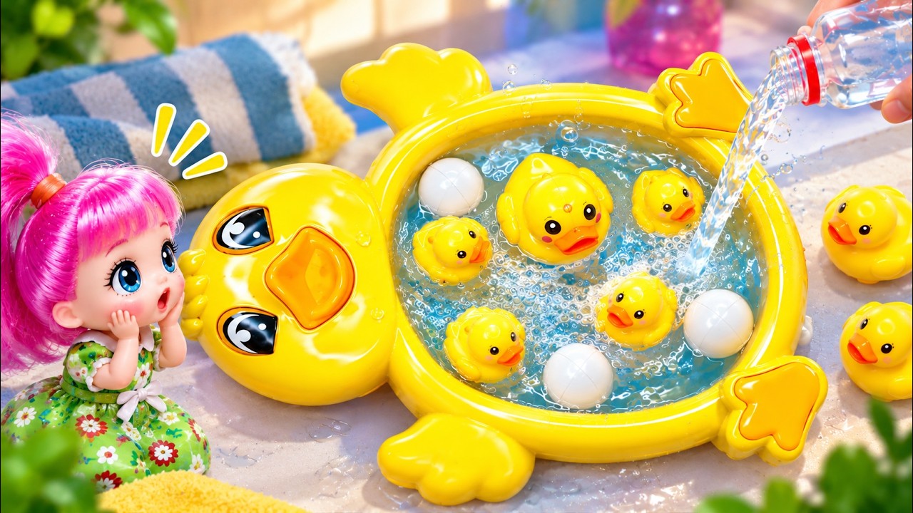 3 Little Ducks with Mom Swimming | Animals for Kids