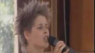 Alex Parks - Yellow(R)