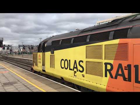 Colas Rail Class 37 37421 departs Cardiff Central with SRPS hired 37025. Thrash
