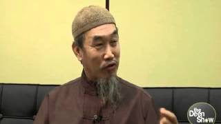 Eddie from the 'Deen Show' interviews Husain Yee in Urdu.