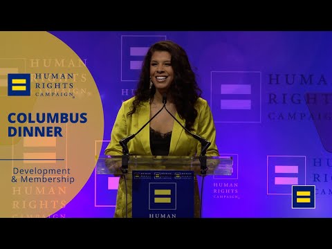 Hailie Sahar Receives the HRC Visibility Award at the 2023 HRC Columbus Dinner