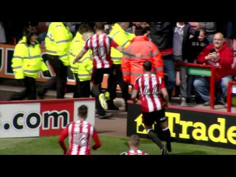 Blades 3-2 Chesterfield - match action