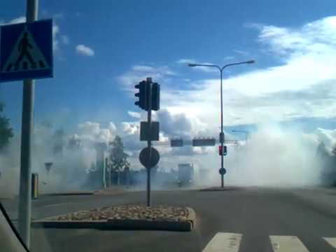 Opel smokes near Ylöjärvi's Deliway - Opel savuttaa Ylöjärven Deliwaylla