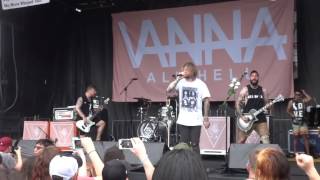 Vanna &quot;Mutter&quot; Warped Tour 6-25/16 (1)