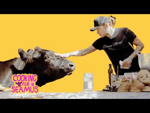 Nat's What I Reckon Cooks 10kg of Pasta for Hungry Bull | Cooking for Seamus