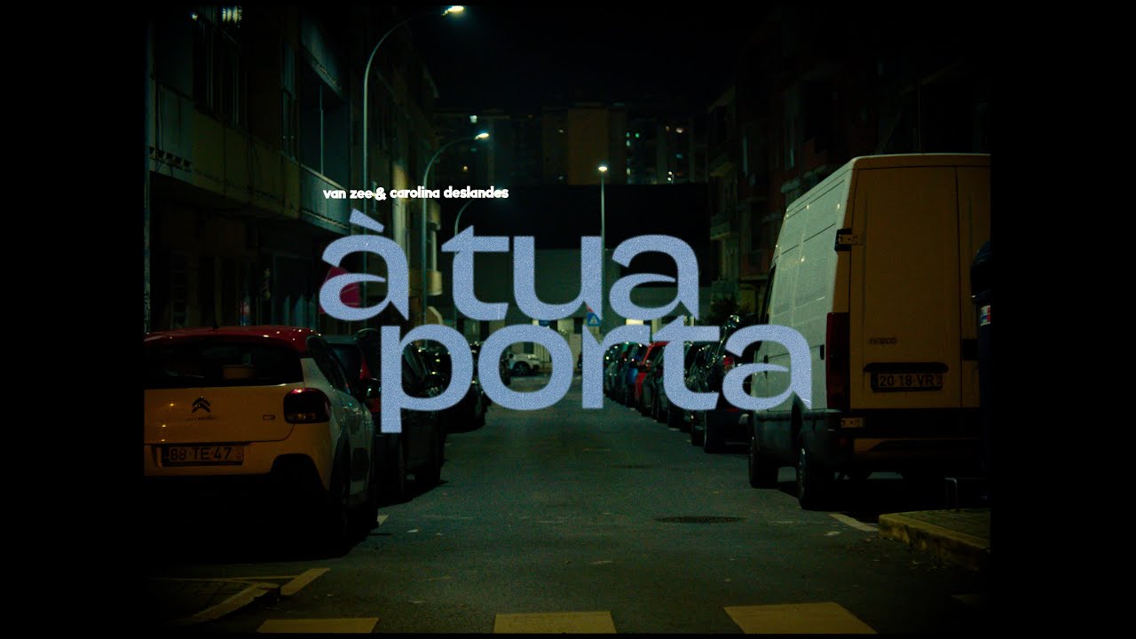 À Tua Porta